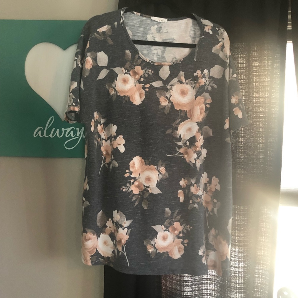Clean the Slate Floral Top